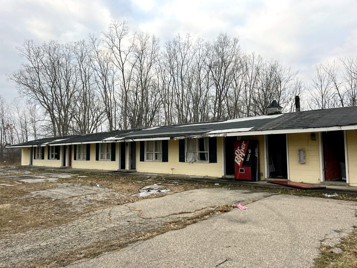 Mel Manor Motel (Welcome Inn) - Dec 11 2022 Photo (newer photo)